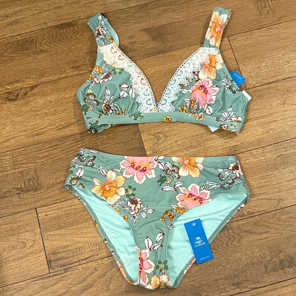 Cupshe Green Floral Lace Bikini